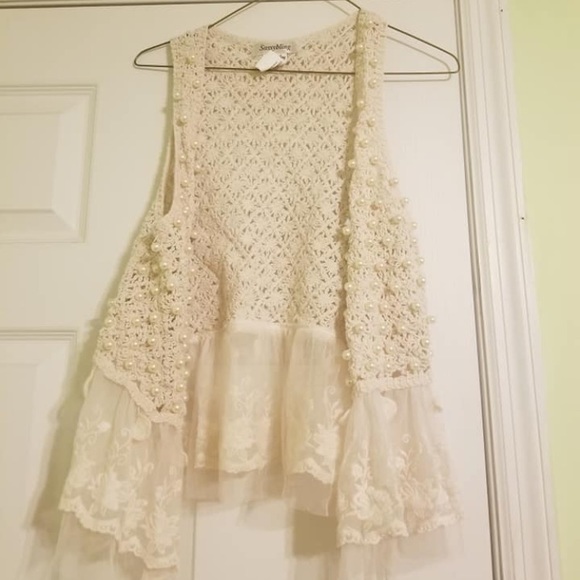 Cream vest - Picture 1 of 1